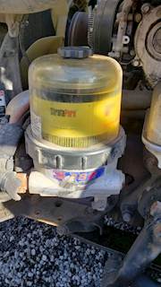 Detroit DD15 Fuel / Water Separator for a 2011 Freightliner Cascadia 125