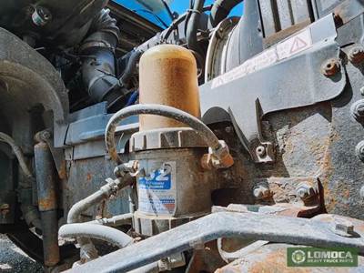 Volvo VED12 Fuel / Water Separator for a 2000 Volvo VNL