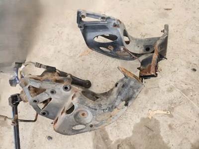 International LT625 Frame Horn