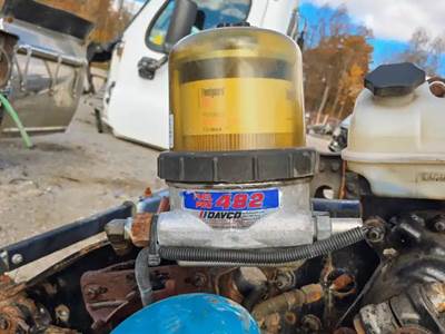 Detroit DD13 Fuel / Water Separator for a 2013 Freightliner Cascadia 125