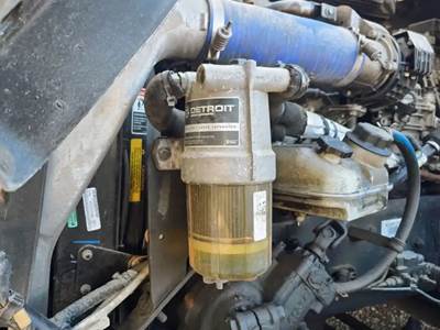 Detroit DD15 Fuel / Water Separator for a 2019 Freightliner Cascadia 126