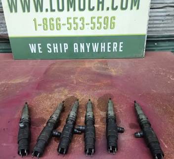 Detroit DD13 Fuel Injector for a 2018 Western Star 4900 SA