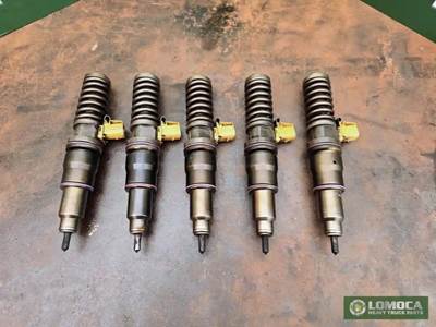 Volvo VED12 Fuel Injector for a 2012 Volvo VNL