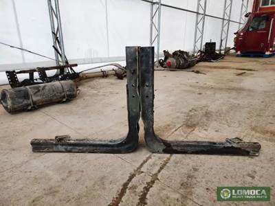 Freightliner M2 106 Fuel Tank Strap / Bracket