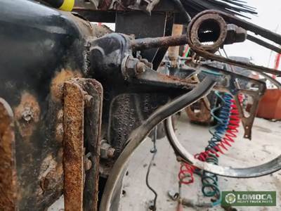 Western Star 5700 Left Fuel Tank Strap / Bracket