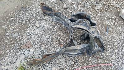 Freightliner Cascadia 125 Fuel Tank Strap / Bracket
