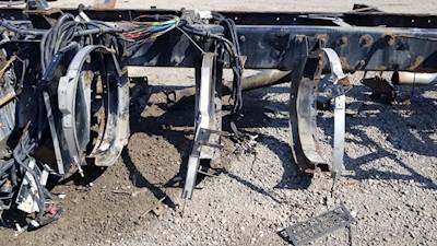 Kenworth T600 Fuel Tank Strap / Bracket