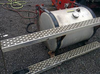 Mack CH613 Fuel Tank Strap / Bracket