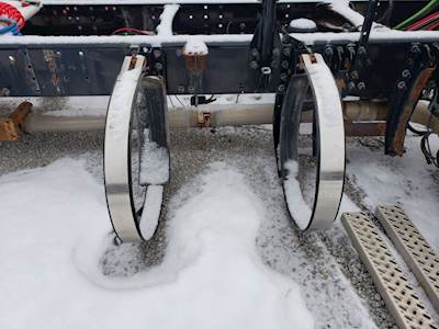 Mack Pinnacle CXU613 Fuel Tank Strap / Bracket for a 2014 Mack CXU613