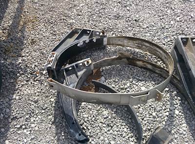 Peterbilt 386 Fuel Tank Strap / Bracket