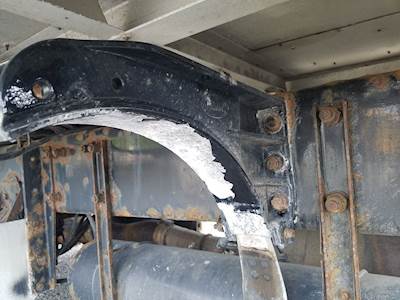 Peterbilt 387 Fuel Tank Strap / Bracket