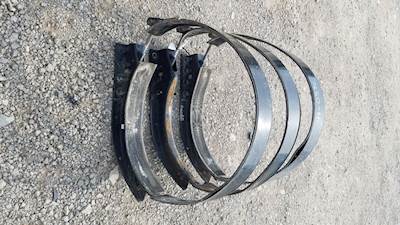 Volvo VNL Fuel Tank Strap / Bracket