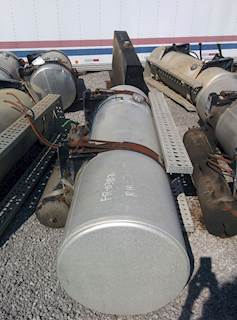 Freightliner Columbia Right Fuel Tank for a 2006 Freightliner COLUMBIA DAYCAB