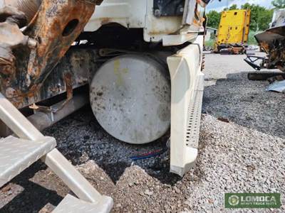 Freightliner Cascadia 125 Right Fuel Tank