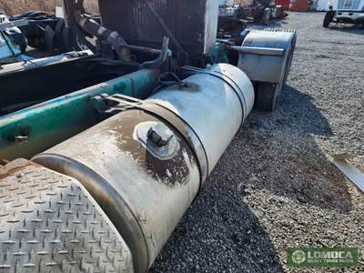 Freightliner Cascadia Left Fuel Tank for a 2013 Freightliner Cascadia 125