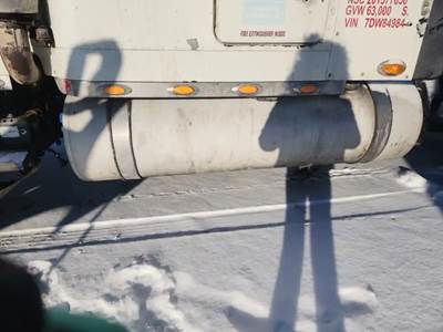 Freightliner FLD120 Classic Left Fuel Tank for a 2007 Freightliner Classic 120