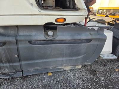 International LF687 Left Fuel Tank for a 2016 International Prostar LF687