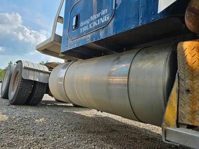 Kenworth T800 Right Fuel Tank