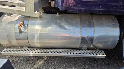 Kenworth T880 Right Fuel Tank