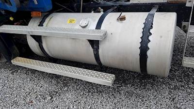 Mack CH613 Left Fuel Tank