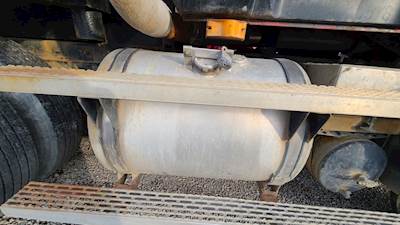 Mack CL713 Right Fuel Tank