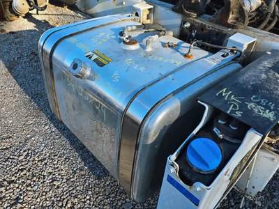 Mack MRU613 Right Fuel Tank