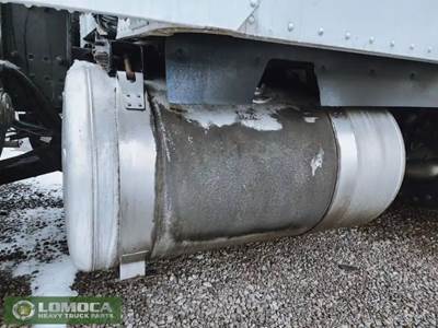 Peterbilt 579 Right Fuel Tank