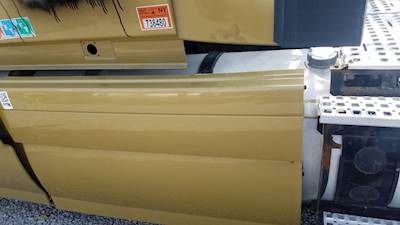 Volvo VNL Left Fuel Tank