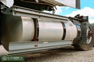 Volvo VNL Left Fuel Tank