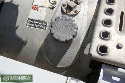 Volvo VNL Left Fuel Tank