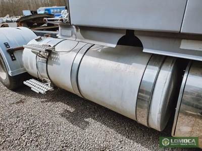 Volvo VNL Right Fuel Tank