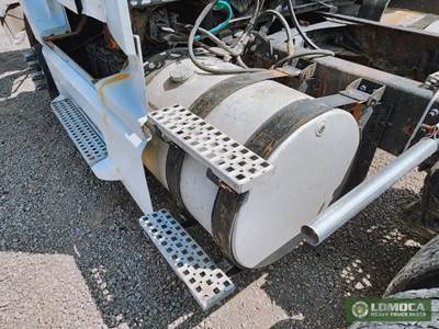 Volvo VNL Left Fuel Tank