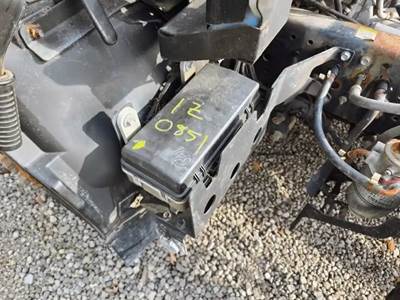 Isuzu NPR HD Fuse Box