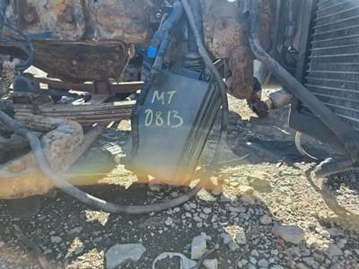 Mitsubishi FE-84D Fuse Box