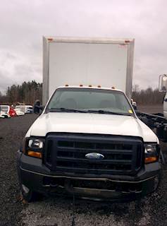 Ford F-550 Grille for a 2006 Ford F550