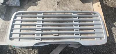 Freightliner M2 106 Grille
