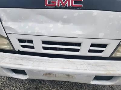 GMC W4500 Grille