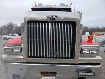 Western Star 4900FA Grille for a 2017 Western Star 4900 FA