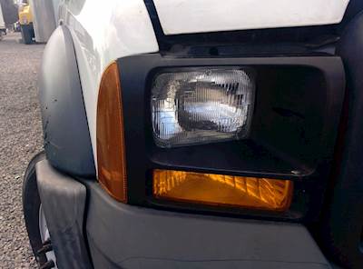 Ford F-550 Headlight Assembly for a 2006 Ford F550