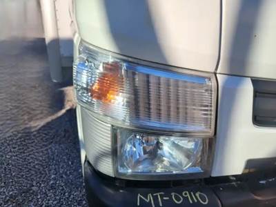 Mitsubishi FEC92S Headlight Assembly