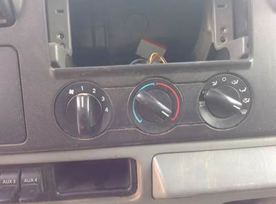 Ford F-550 Heater / AC Temp Control for a 2006 Ford F550
