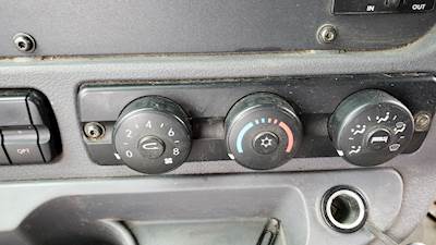 Freightliner Cascadia 125 Heater / AC Temp Control
