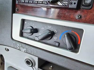 Freightliner Coronado 122 SD Heater / AC Temp Control for a 2019 Freightliner 122SD