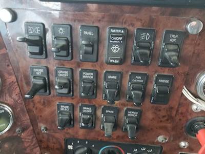 International 4300 Heater / AC Temp Control for a 2006 International 9400I