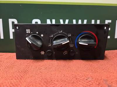2004 Kenworth T800 AC / Heater Module, Part # F21-1032-1002