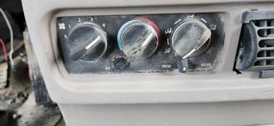Mack CH613 Heater / AC Temp Control