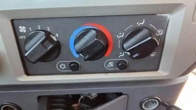 Mack Pinnacle CXU613 Heater / AC Temp Control for a 2015 Mack CXU613