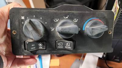 Peterbilt 378 Heater / AC Temp Control