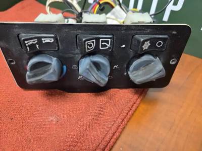 Peterbilt 387 Heater / AC Temp Control