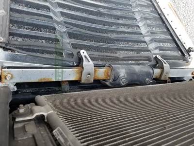 Freightliner Cascadia 125 Hood Hinge